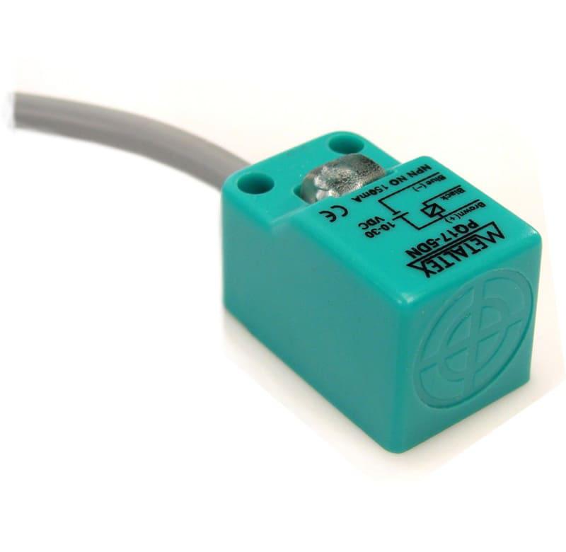 Sensor inductivo cuadrado 5mm DC-PNP