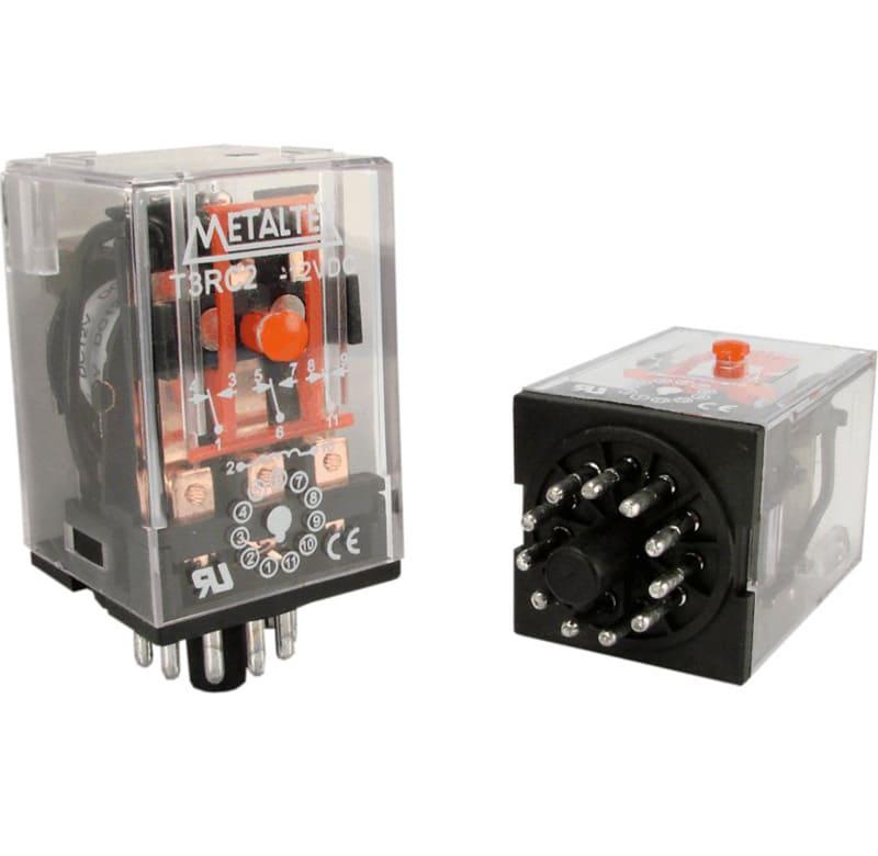 Relé industrial plug-in, 3 contactos reversibles, bobina 110VCA, 10A, 11 pines, con indicador LED